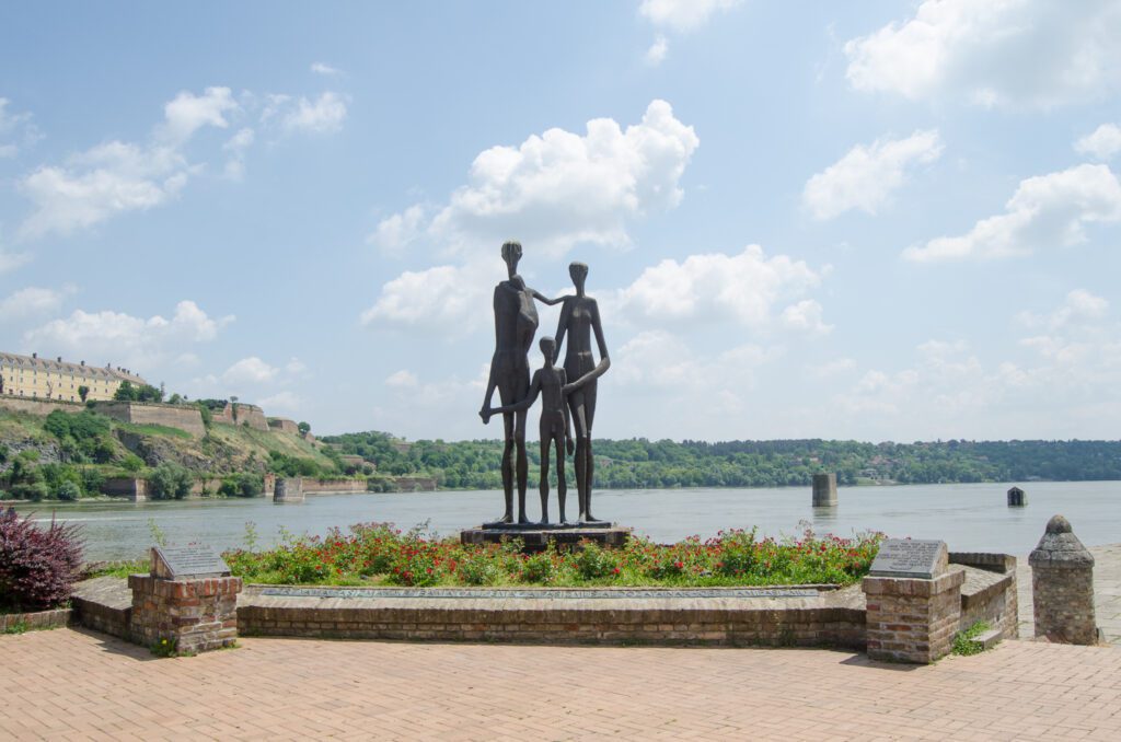 Spomenik Žrtvama Racije Vojvodina